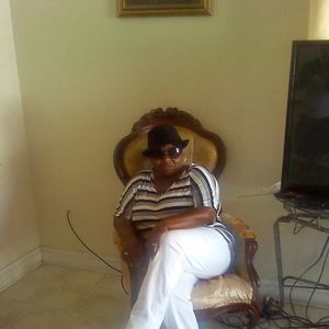 Meet your Posher, Deandra